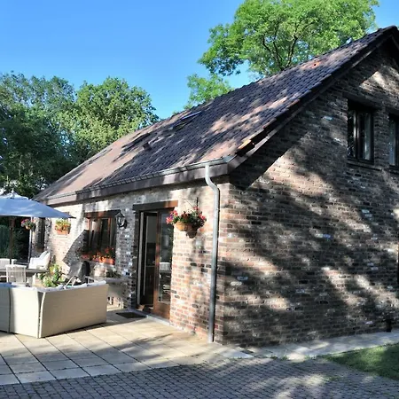 Familiale Avec 2 Dans - Quartier Et Boise - 5 Kms De Homestay