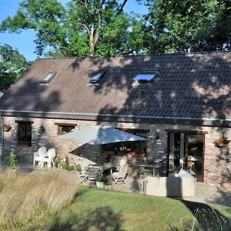 Familiale Avec 2 Dans - Quartier Et Boise - 5 Kms De Homestay