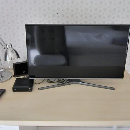 Familiale Avec 2 Dans - Quartier Et Boise - 5 Kms De *