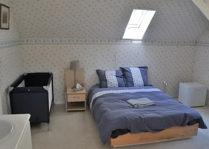 Familiale Avec 2 Dans - Quartier Et Boise - 5 Kms De 那慕尔