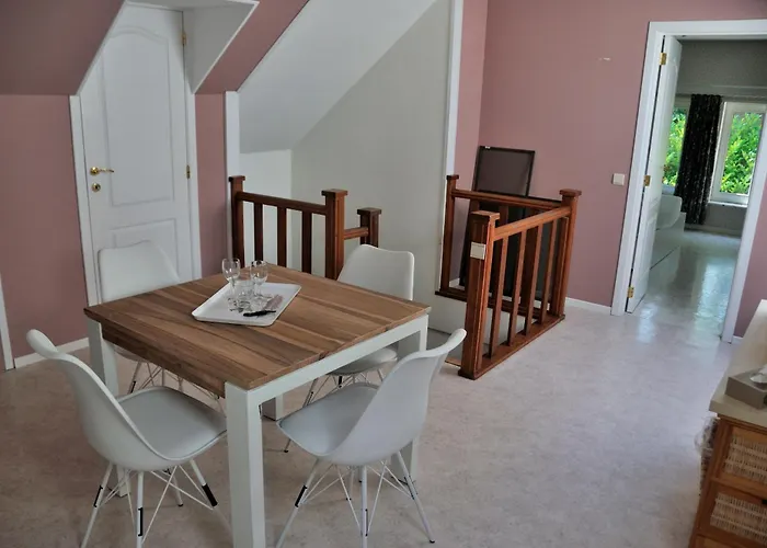 Familiale Avec 2 Dans - Quartier Et Boise - 5 Kms De * 那慕尔