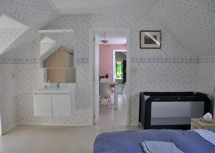 Familiale Avec 2 Dans - Quartier Et Boise - 5 Kms De 那慕尔